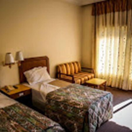 Hotel Lumbini Garden New Crystal Екстер'єр фото